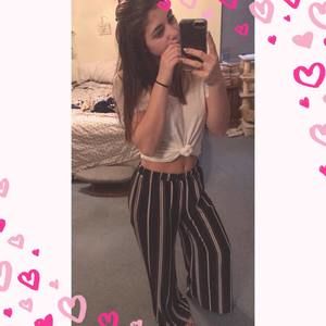 Meet your Posher, Corrine